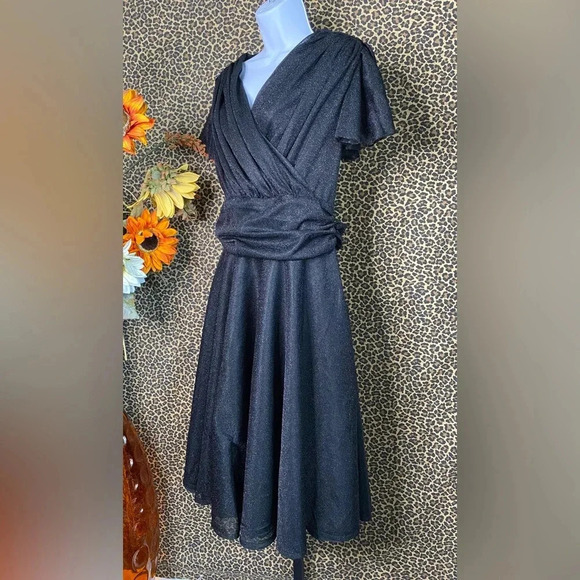 🦋B2G1🦋MAGNOLIA PLACE Black Sparkly PLUS SIZE Flutter Sleeve Dress NWT | 2XL | - Picture 5 of 11